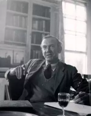Dangerous Edge: A Life of Graham Greene (2013)